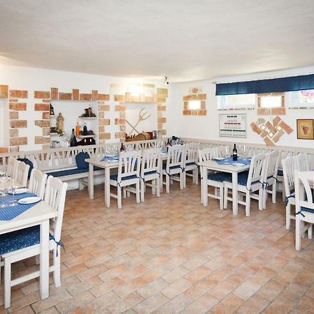 Weingut Und Gaestehaus Salzl Illmitz Exterior foto